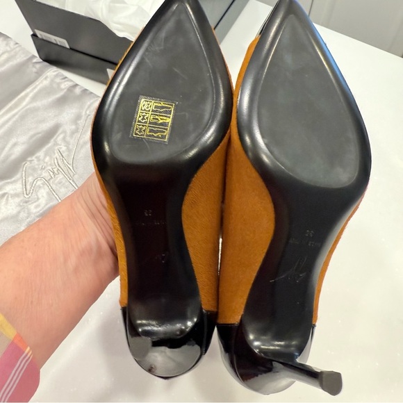 Giuseppe Zanotti Italy Heels Camel Pony Hair W/ Black Patent Toe Sz US 5 NIB - Picture 4 of 15